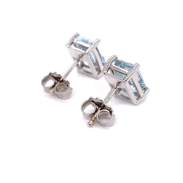 Orecchini in oro bianco con Acqua Marina ct.2.60 - immagine 3