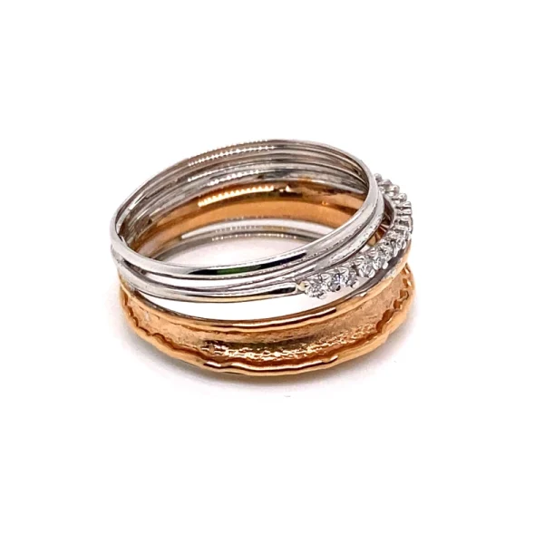 Anello in oro bianco e rosa con brillanti - immagine 3