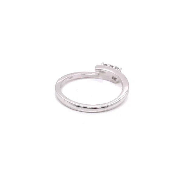 Anello trilogy in oro bianco e diamanti ct.0.12 - immagine 4