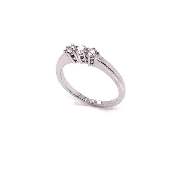 Anello trilogy in oro bianco e diamanti ct.0.27 - immagine 2