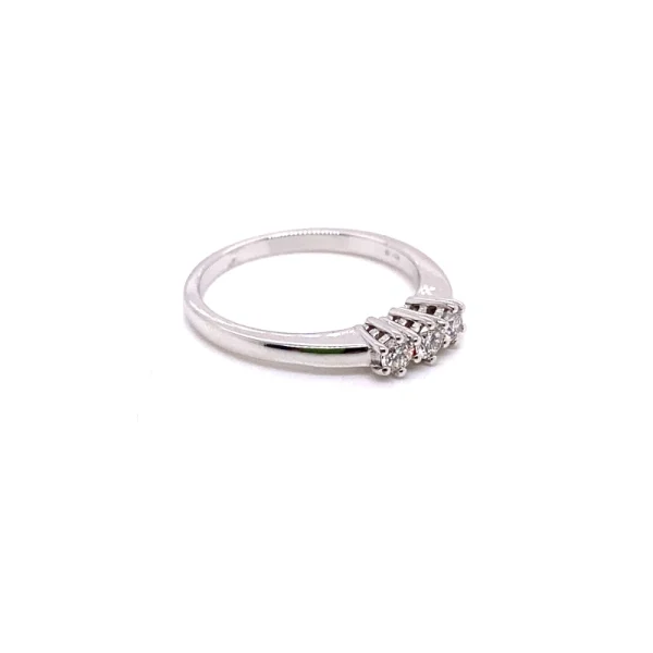 Anello trilogy in oro bianco e diamanti ct.0.27 - immagine 6