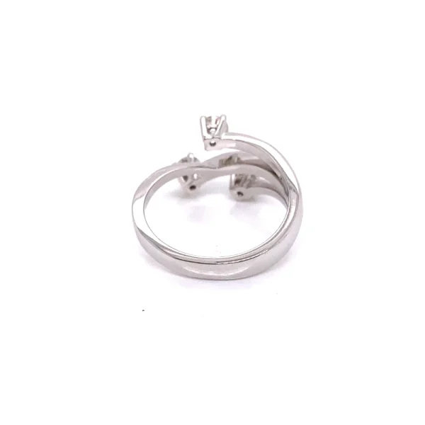Anello trilogy in oro bianco e diamanti ct.0.51 - immagine 6