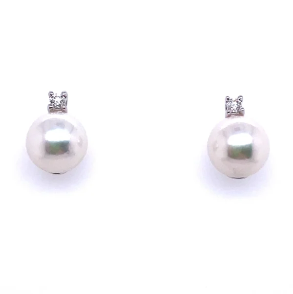 Orecchini in oro bianco con perla Akoya e diamante