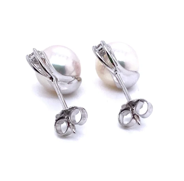Orecchini in oro bianco con perla Akoya e diamante - immagine 4