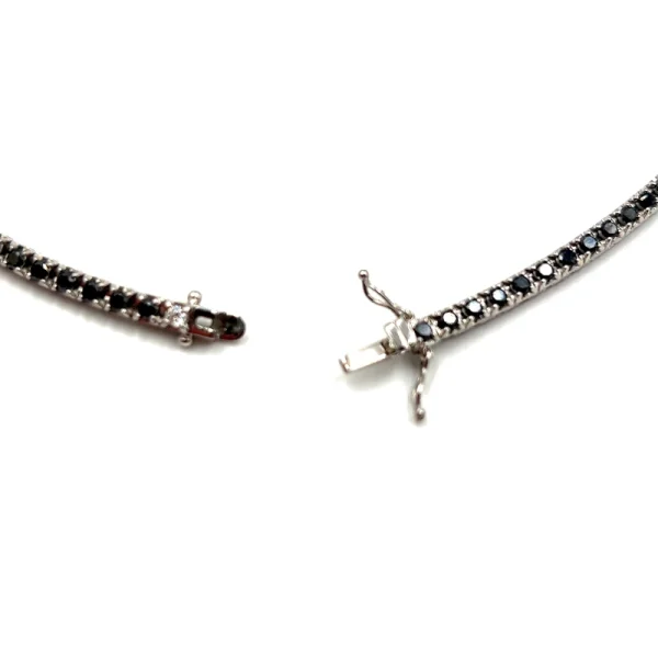 Collana Tennis in oro bianco e diamanti neri e bianchi taglio brillante ct.5.04 - immagine 4