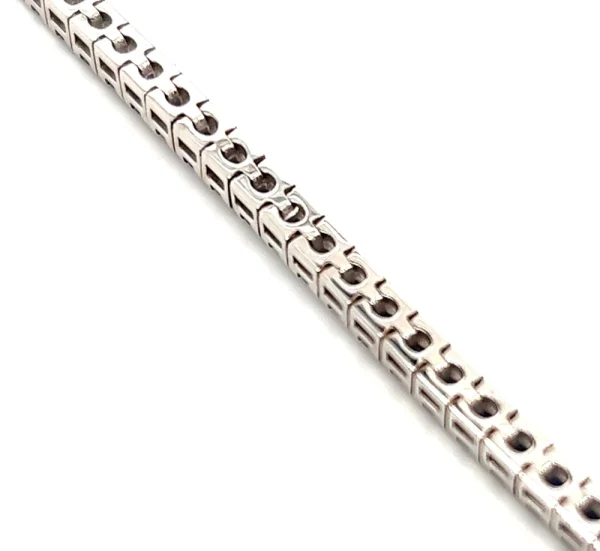 Tennis bracciale in oro bianco e zaffiri naturali ct.5.15 - immagine 5