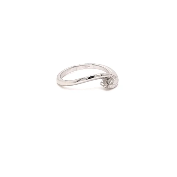 Anello solitario in oro bianco 18k e diamante certificato ct. 0.09 - immagine 3