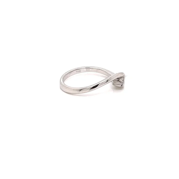 Anello solitario in oro bianco 18k e diamante certificato ct. 0.09 - immagine 4
