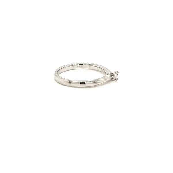 Anello solitario in oro bianco 18k e diamante certificato ct. 0.09 - immagine 3
