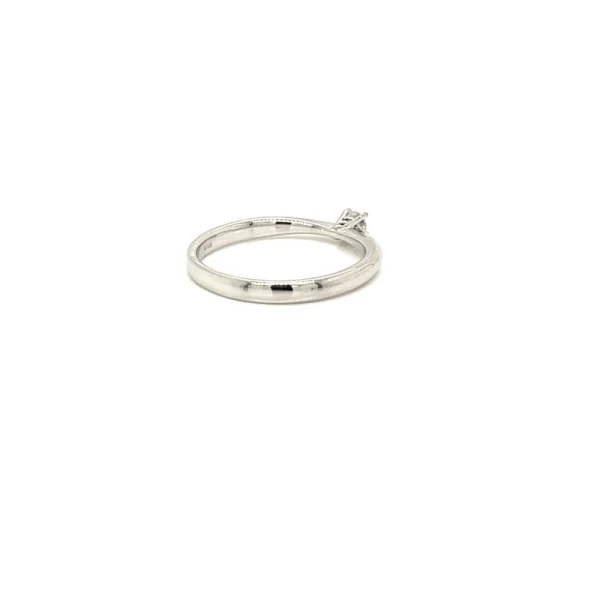 Anello solitario in oro bianco 18k e diamante certificato ct. 0.09 - immagine 4
