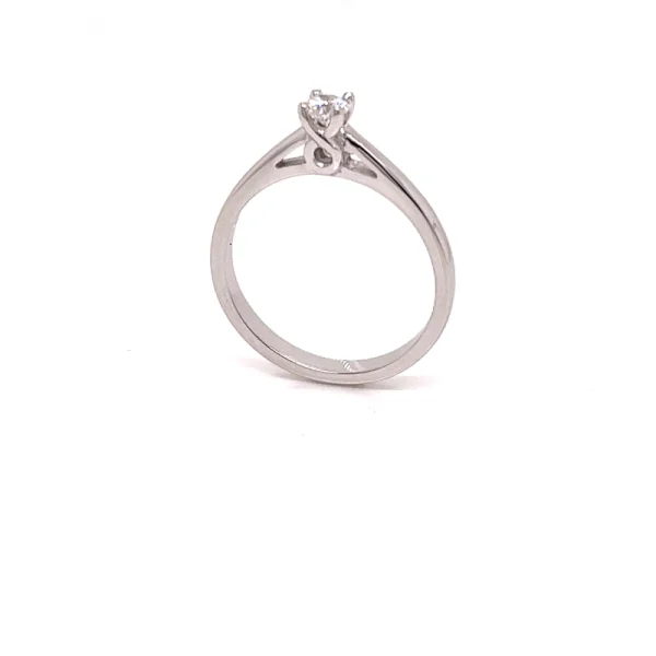 Anello solitario in oro bianco 18k e diamante certificato ct. 0.19