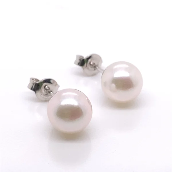 Orecchini in oro bianco con perla Akoya