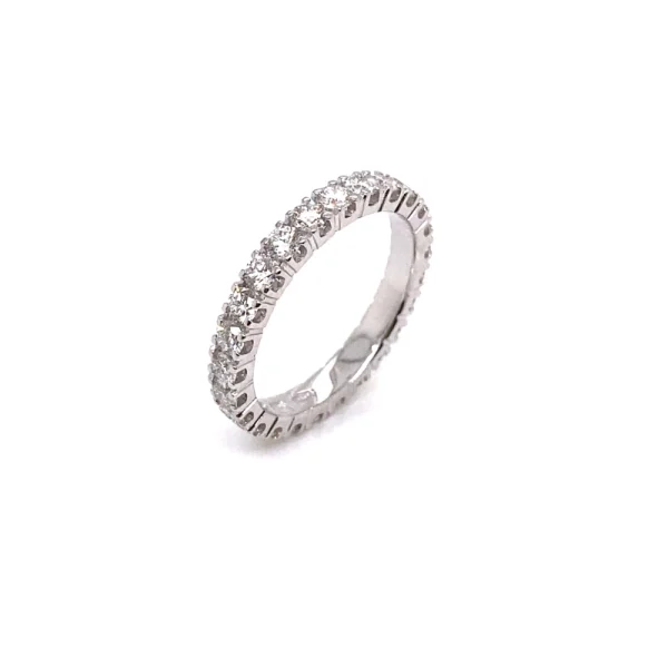 Anello eternity in oro bianco e diamanti ct.1.39 - immagine 2
