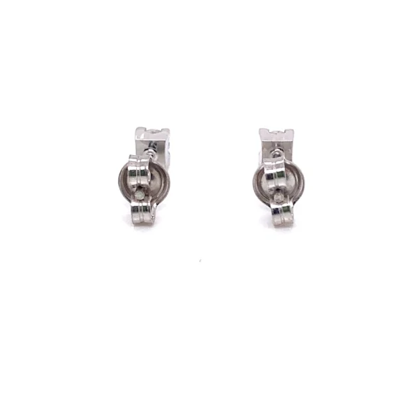 Orecchini punto luce in oro bianco con brillante ct.0.30 - immagine 6