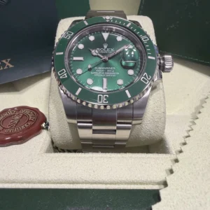 ROLEX SUBMARINER 116610LV HULK ANNO 2011